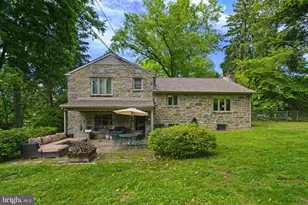 1070 Blue Rock Ln, Blue Bell, PA 19422 - Photo 6