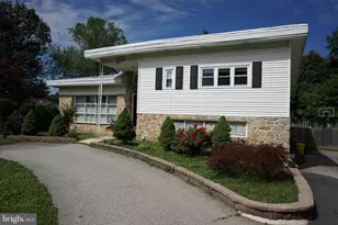 1104 Gainsboro Rd, Bala Cynwyd, PA 19004 - Photo 4