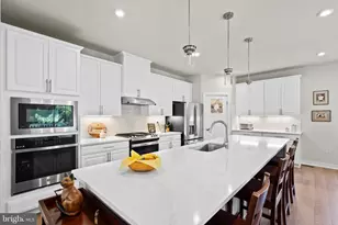 1024 Miles Ct, Cheltenham, PA 19012 - Photo 6