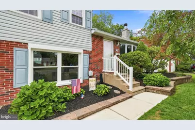 1126 Pinegrove Avenue, Lansdale, PA 19446 - Photo 2