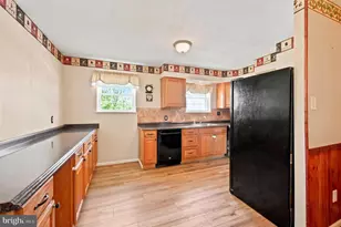 1734 Calamia Dr, Norristown, PA 19401 - Photo 12