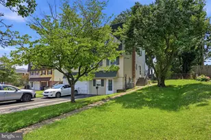 1734 Calamia Dr, Norristown, PA 19401 - Photo 2