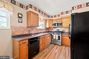 1734 Calamia Dr, Norristown, PA 19401 - Photo 14