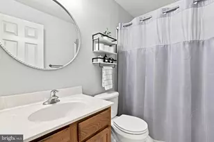 222 Barefield Ln, Conshohocken, PA 19428 - Photo 18