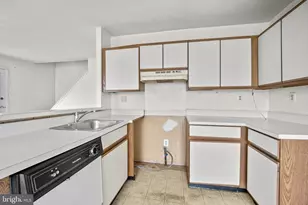 307 Wendover Dr, Norristown, PA 19403 - Photo 10