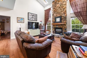 20 Greenshire Blvd, Schwenksville, PA 19473 - Photo 6