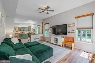 1032 Fallbrook Ln, Pottstown, PA 19464 - Photo 6