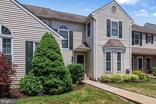 16 Village Dr, Schwenksville, PA 19473 - Photo 2