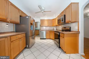 201 Abbeyview Ave, Willow Grove, PA 19090 - Photo 12