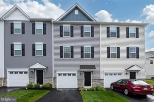 412 Ridgewood Dr, Royersford, PA 19468 - Photo 1