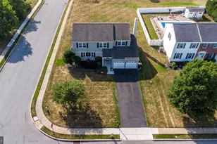 140 Elio Cir, Royersford, PA 19468 - Photo 4