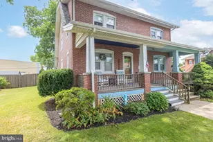 742 W 3rd St, Lansdale, PA 19446 - Photo 2