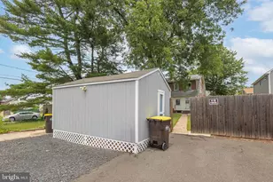 742 W 3rd St, Lansdale, PA 19446 - Photo 44