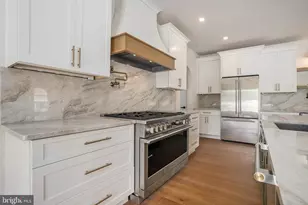 512 Beacon Hill Cir, Plymouth Meeting, PA 19462 - Photo 16