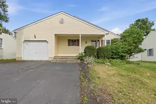 1036 Jodie Ct, Pennsburg, PA 18073 - Photo 1