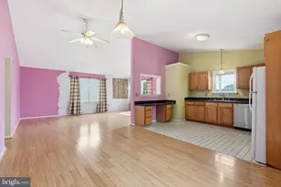 1036 Jodie Ct, Pennsburg, PA 18073 - Photo 8