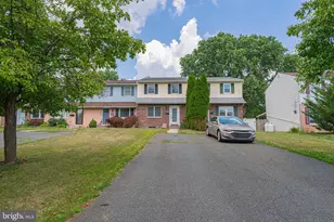 418 Jackson St, Pennsburg, PA 18073 - Photo 2