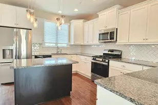 301 W Hamlin Ave, Telford, PA 18969 - Photo 4