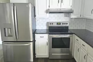 352 W Walnut St, Pottstown, PA 19464 - Photo 6