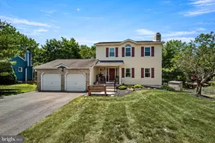 2232 Donna Ln, Pottstown, PA 19464 - Photo 1