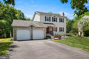 2232 Donna Ln, Pottstown, PA 19464 - Photo 4