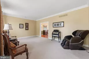 2051 Lockerbie Rd, Schwenksville, PA 19473 - Photo 12