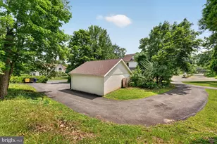 1715 Skippack Pike, Blue Bell, PA 19422 - Photo 32