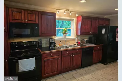 1207 N Charlotte Street, Pottstown, PA 19464 - Photo 2