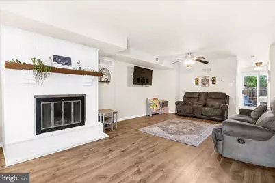 1802 Walnut Ridge Estate, Pottstown, PA 19464 - Photo 4