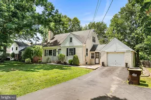 42 Park Ave, Lansdale, PA 19446 - Photo 2