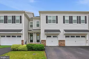 137 Golden Vale Dr, Royersford, PA 19468 - Photo 2