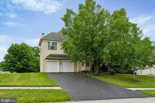 6003 Shady Wood Cir, Collegeville, PA 19426 - Photo 4