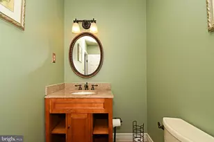 22 Fitzwatertown Rd, Willow Grove, PA 19090 - Photo 8