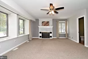 22 Fitzwatertown Rd, Willow Grove, PA 19090 - Photo 6