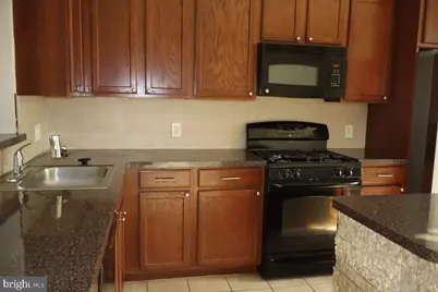 914 Thomas Street, Norristown, PA 19401 - Photo 12