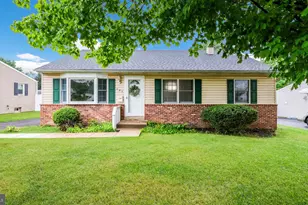 424 Mallard Rd, Hatboro, PA 19040 - Photo 2