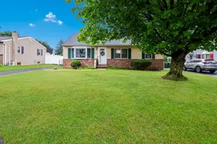 424 Mallard Rd, Hatboro, PA 19040 - Photo 1
