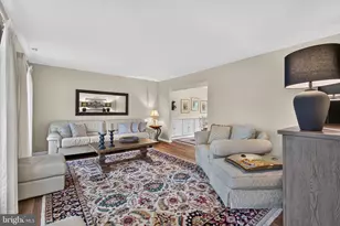 136 Bedford Ln, Lansdale, PA 19446 - Photo 2