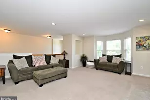 64 Hunt Club Dr, Collegeville, PA 19426 - Photo 4