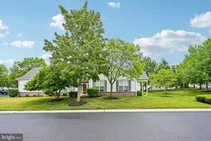 106 Newbury Way, Lansdale, PA 19446 - Photo 2