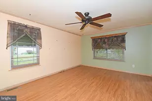 121 Anjou Ct, Telford, PA 18969 - Photo 10