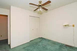 121 Anjou Ct, Telford, PA 18969 - Photo 36