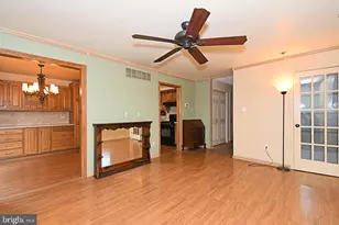 121 Anjou Ct, Telford, PA 18969 - Photo 12