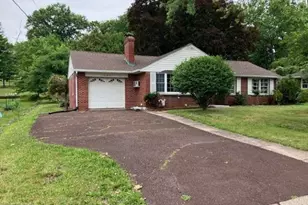 439 E Chestnut St, Souderton, PA 18964 - Photo 4