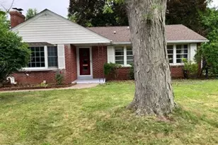 439 E Chestnut St, Souderton, PA 18964 - Photo 2