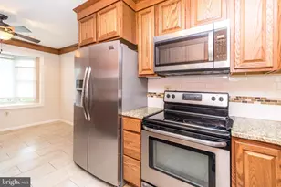 108 Susan Constant Ct, Norristown, PA 19401 - Photo 8