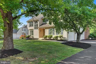 139 Mallard Dr W, North Wales, PA 19454 - Photo 2