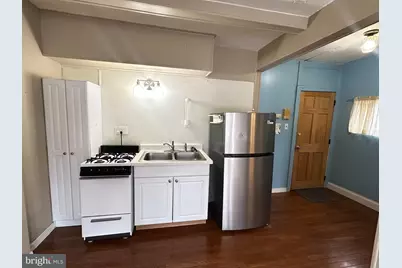 356 N Charlotte Street #2B, Pottstown, PA 19464 - Photo 2