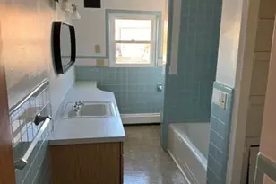 859 Main St, Pennsburg, PA 18073 - Photo 2