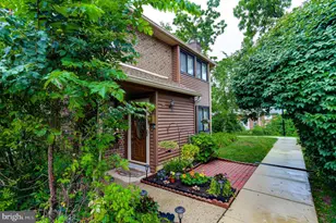 22 Fitzwatertown Rd, Willow Grove, PA 19090 - Photo 2